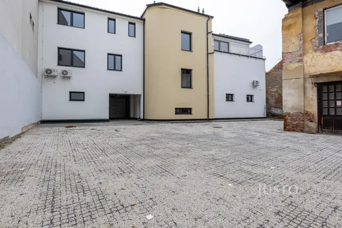 Pronájem bytu 3+kk, Staré Město, Hradišťská, 76 m2