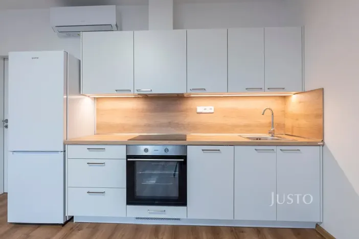 Pronájem bytu 2+kk, Staré Město, Hradišťská, 55 m2