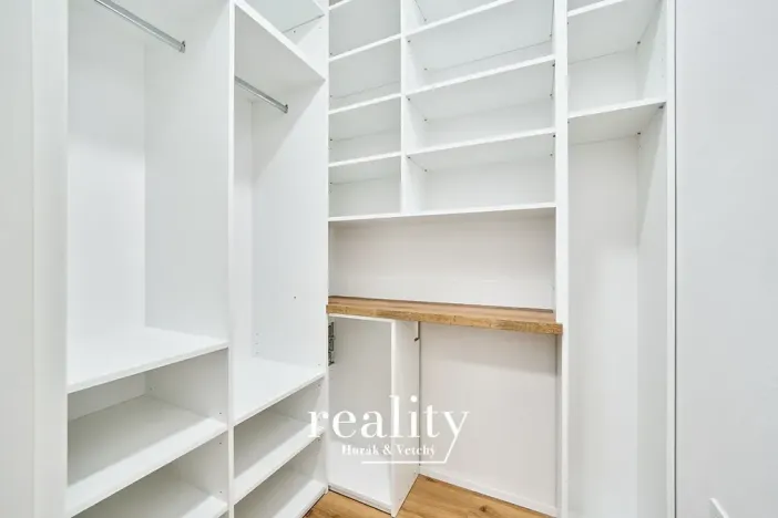 Pronájem bytu 2+kk, Znojmo, Jarošova, 46 m2