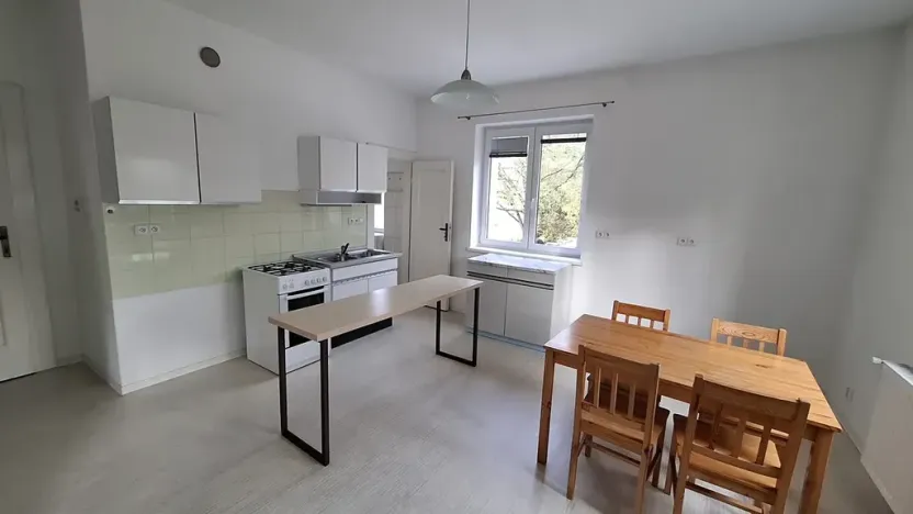 Pronájem bytu 3+1, Plzeň, Pod Záhorskem, 100 m2