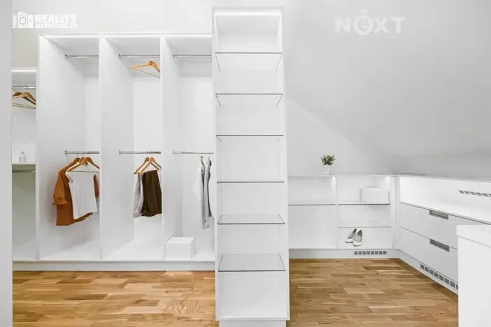 Prodej rodinného domu, Moravany, V Jámách, 382 m2