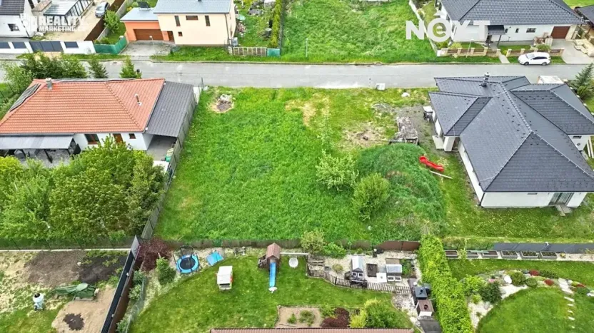 Prodej pozemku pro bydlení, Lipovec, 738 m2