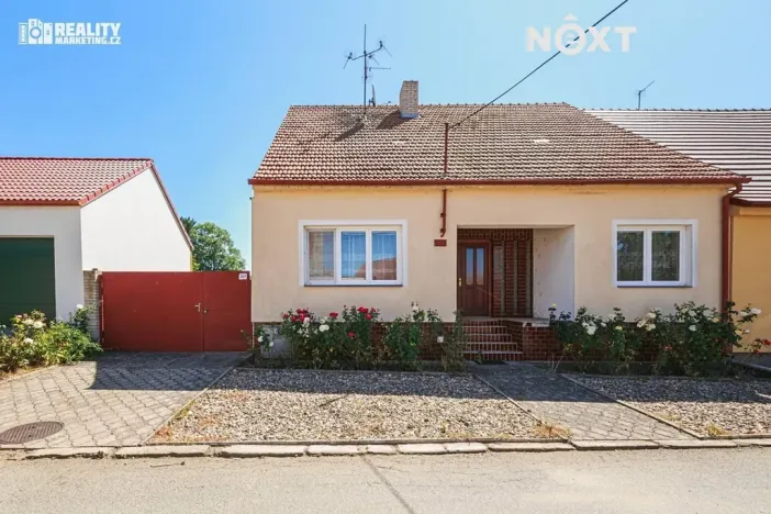 Prodej rodinného domu, Přítluky, Poštovní, 210 m2