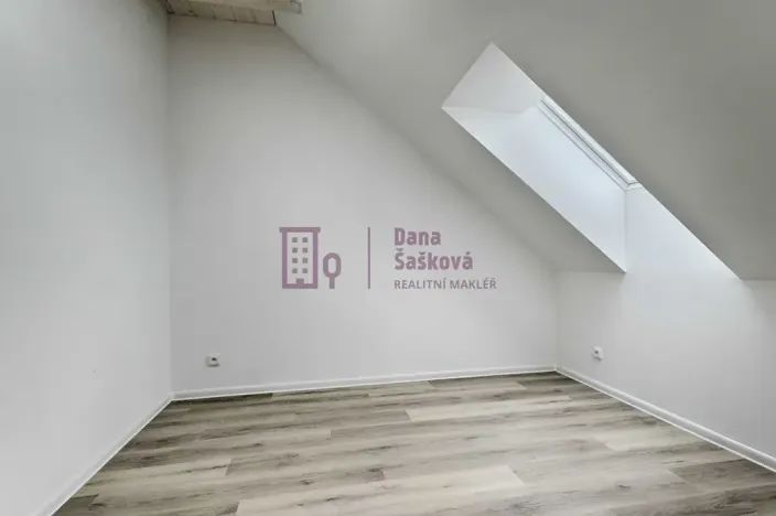 Pronájem bytu 2+kk, Jindřichův Hradec, 49 m2