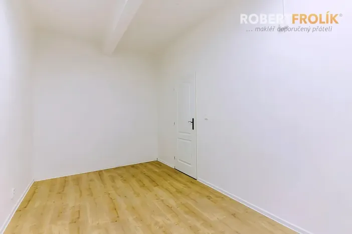 Pronájem bytu 2+kk, Praha - Bubeneč, Eliášova, 55 m2