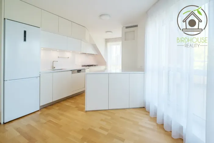 Prodej bytu 3+1, Praha - Suchdol, Brandejsovo náměstí, 116 m2