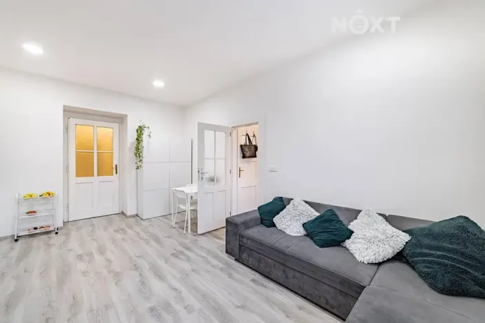 Pronájem bytu 2+kk, Praha - Nusle, Lounských, 38 m2