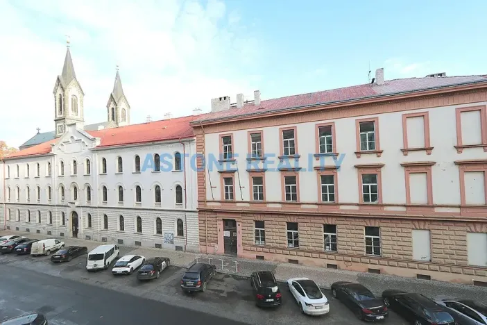 Prodej bytu 3+1, Praha - Karlín, Peckova, 96 m2