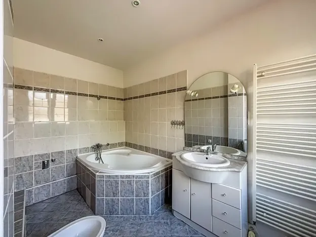 Prodej bytu 2+1, Liberec, Husova, 75 m2