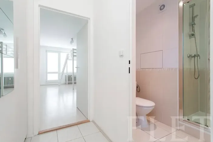 Pronájem bytu 1+kk, Praha - Letňany, Křivoklátská, 27 m2