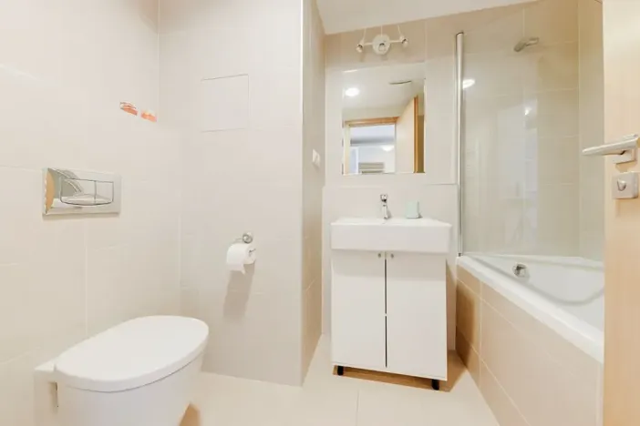 Pronájem bytu 1+kk, Praha - Holešovice, Komunardů, 44 m2