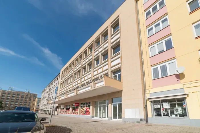 Prodej obchodního prostoru, Praha - Vršovice, Kubánské náměstí, 112 m2