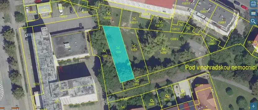 Dražba pozemku, Praha, 393 m2