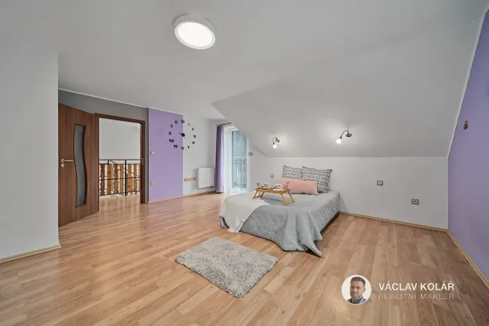 Prodej rodinného domu, Pecka, 176 m2