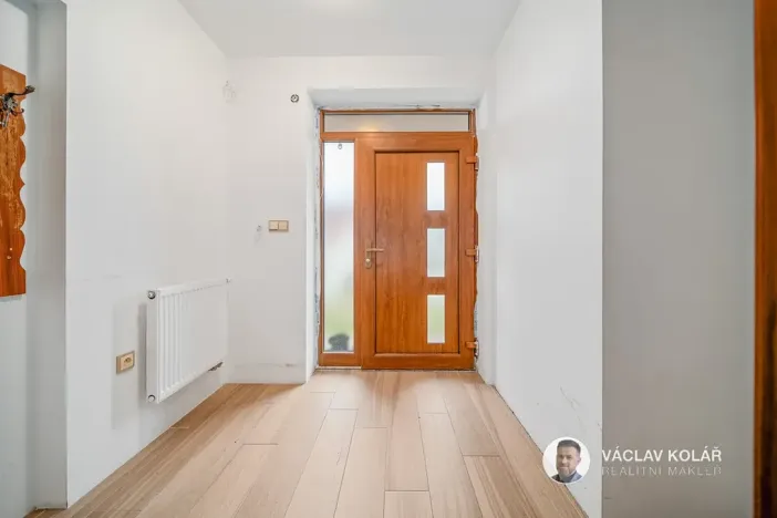 Prodej rodinného domu, Pecka, 176 m2