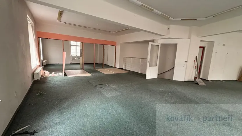 Prodej obchodního prostoru, Rumburk, Třída 9. května, 300 m2