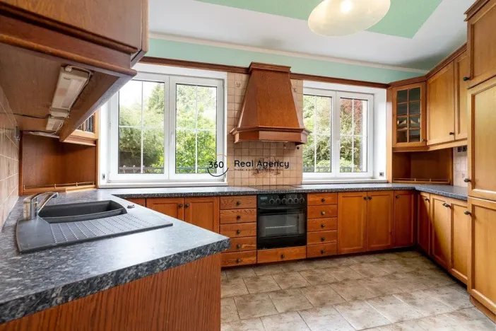 Prodej rodinného domu, Přezletice, U Bažantnice, 230 m2