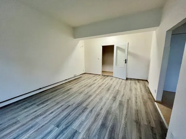 Pronájem bytu 1+kk, Praha - Hloubětín, 35 m2