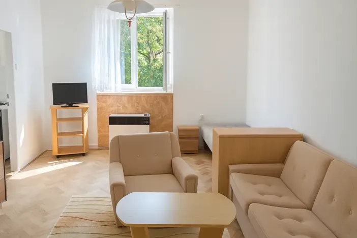 Pronájem bytu 1+1, Karlovy Vary, Moskevská, 40 m2