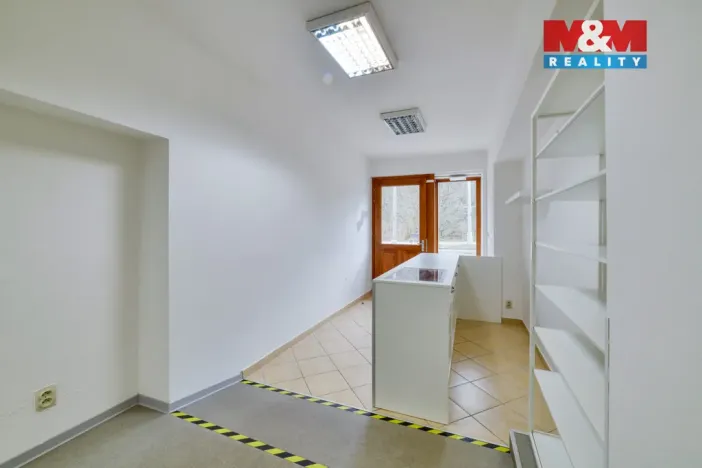 Pronájem obchodního prostoru, Mariánské Lázně, Hlavní třída, 40 m2