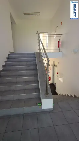 Pronájem kanceláře, Lišov, Hůrecká, 235 m2