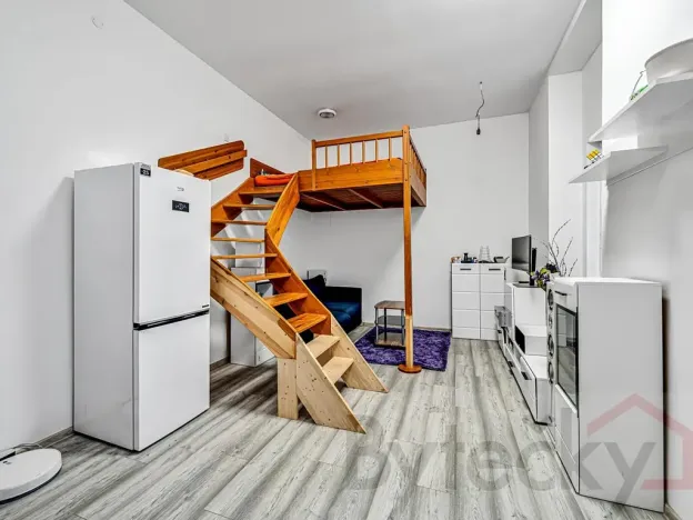 Pronájem kanceláře, Praha - Hlubočepy, Slivenecká, 96 m2