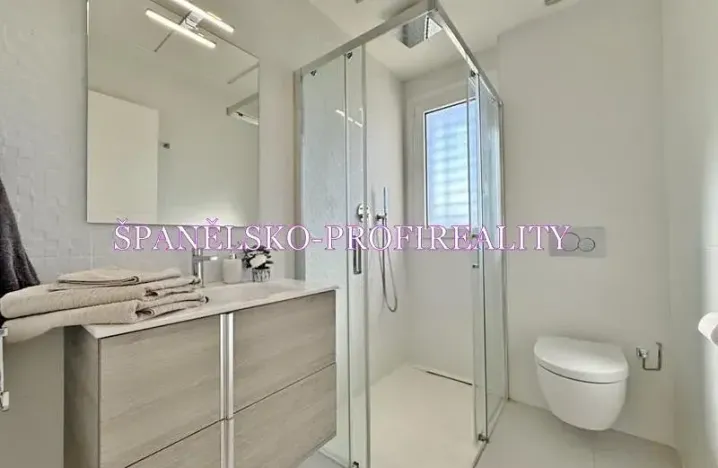 Prodej vily, Torrevieja, Španělsko, 100 m2