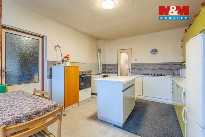 Prodej rodinného domu, Kařez, 311 m2