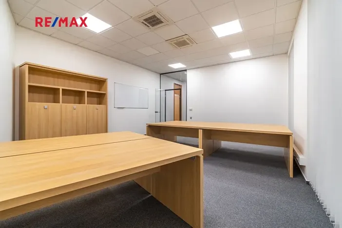 Pronájem kanceláře, Plzeň, Otýlie Beníškové, 81 m2