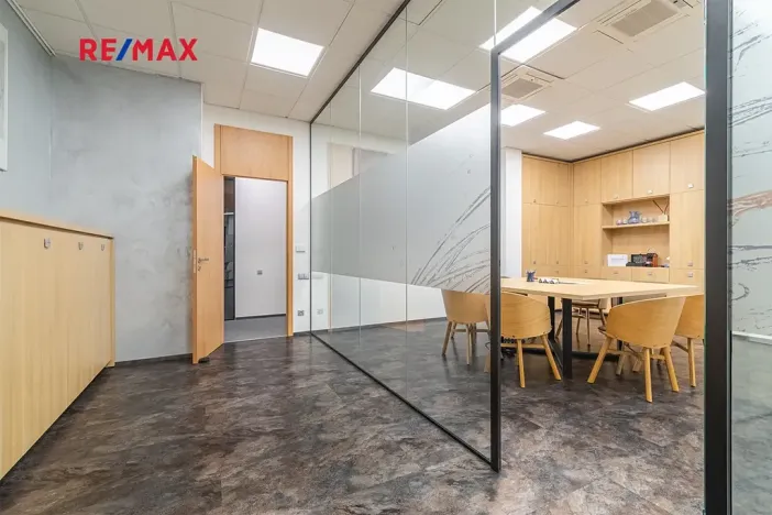 Pronájem kanceláře, Plzeň, Otýlie Beníškové, 81 m2