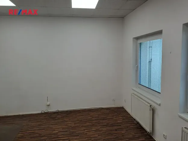 Pronájem kanceláře, Praha - Řepy, Třanovského, 143 m2