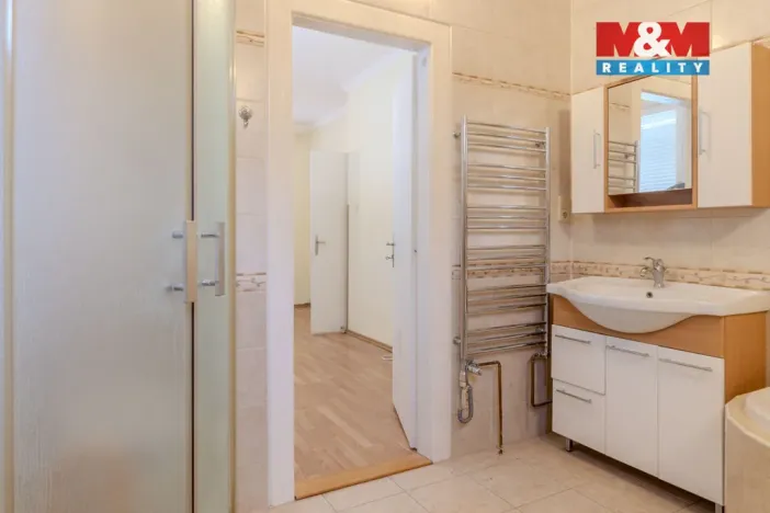 Prodej rodinného domu, Uherské Hradiště, U Stadionu, 300 m2