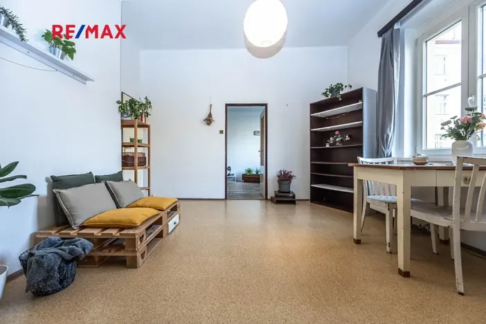Pronájem bytu 2+kk, Praha - Vinohrady, Šrobárova, 49 m2