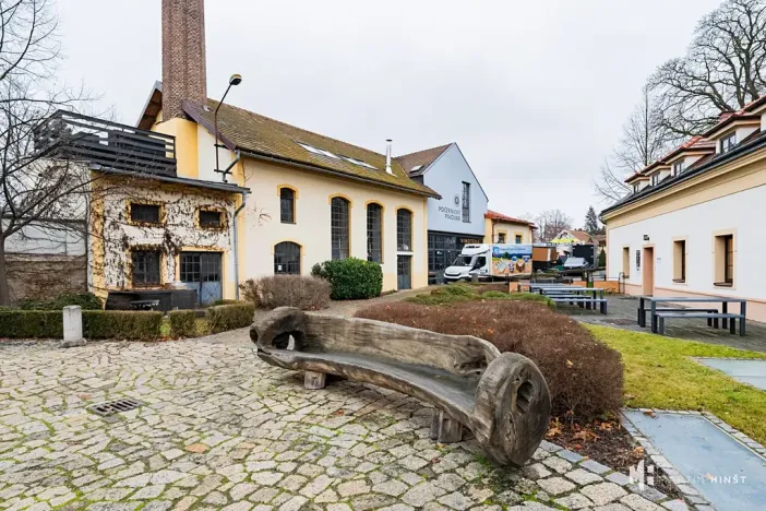 Pronájem výrobních prostor, Praha - Dolní Počernice, Národních hrdinů, 120 m2