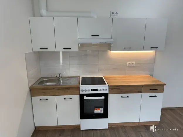 Pronájem bytu 1+kk, Praha - Hlubočepy, Fabiánové, 31 m2