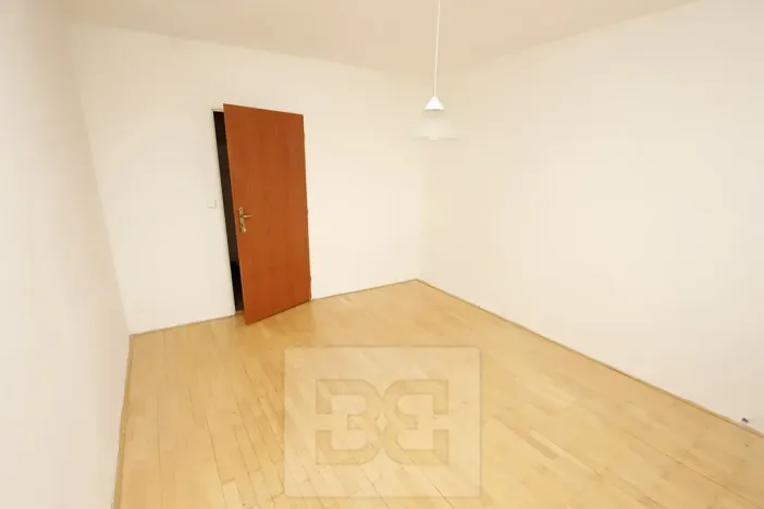 Pronájem bytu 3+kk, Praha - Karlín, U Sluncové, 83 m2