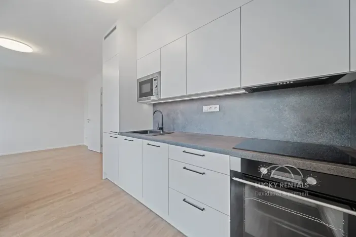Pronájem bytu 1+kk, Praha - Chodov, Líbalova, 32 m2