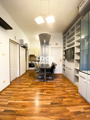 Prodej bytu 2+kk, Praha - Smíchov, U Santošky, 39 m2