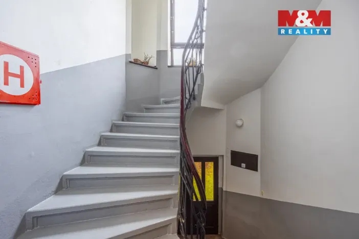 Prodej bytu 3+1, Jaroměř - Pražské Předměstí, Husova, 124 m2