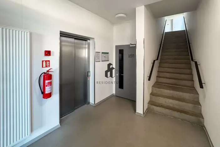 Prodej bytu 1+kk, Libčice nad Vltavou, Pod Hliníkem, 33 m2