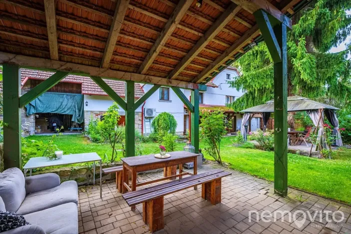 Prodej vícegeneračního domu, Lobeč, 340 m2