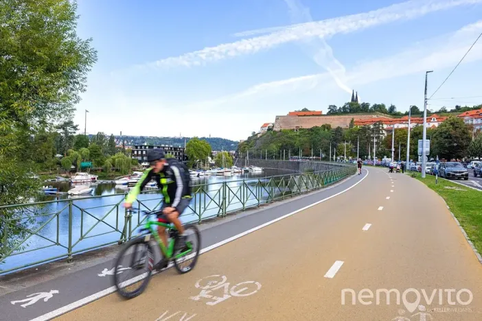 Prodej bytu 1+kk, Praha - Podolí, Na dolinách, 39 m2