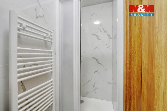 Pronájem bytu 2+kk, Plzeň - Jižní Předměstí, Husova, 45 m2