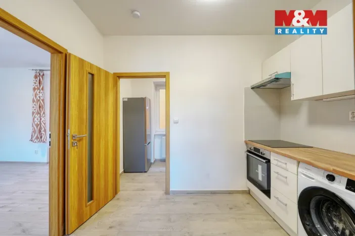 Pronájem bytu 1+1, Plzeň - Jižní Předměstí, Husova, 35 m2