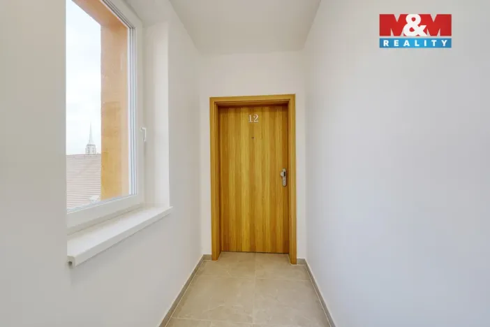 Pronájem bytu 1+1, Plzeň - Jižní Předměstí, Husova, 35 m2