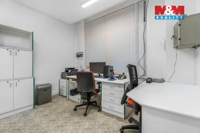 Pronájem obchodního prostoru, Ústí nad Labem - Severní Terasa, Šrámkova, 181 m2