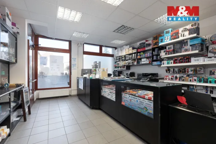 Prodej obchodního prostoru, Bruntál, nám. Míru, 720 m2