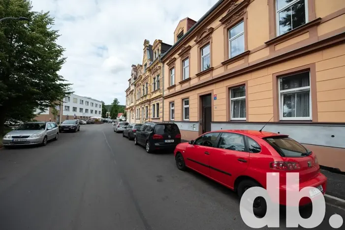 Pronájem bytu 2+kk, Karlovy Vary, Jabloňová, 45 m2