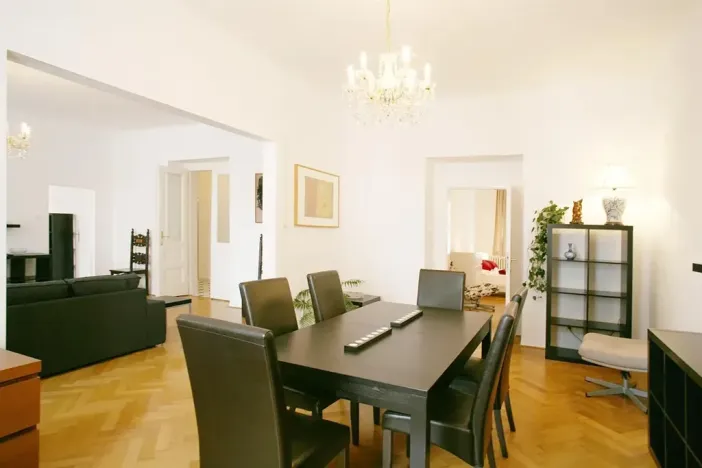 Pronájem bytu 4+1, Praha - Nové Město, Biskupská, 132 m2