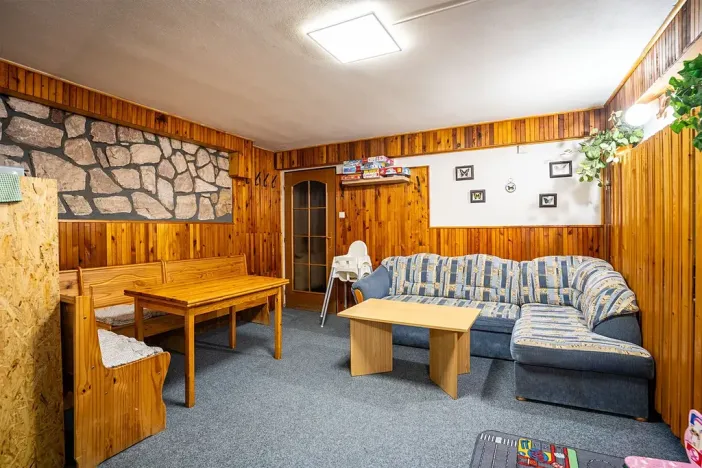 Prodej ubytování, Strážné, 450 m2